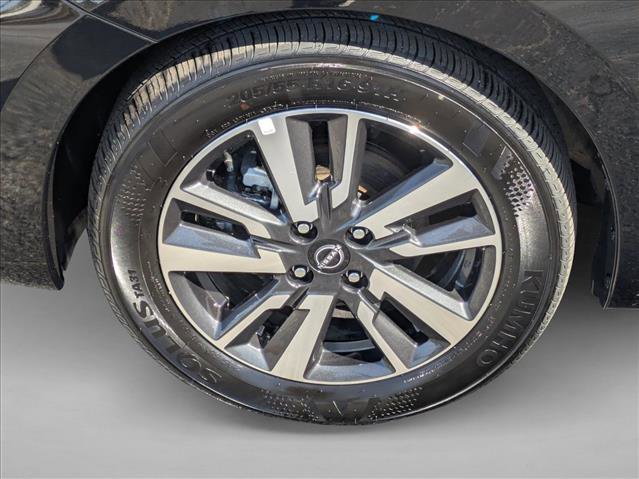 Used 2025 Nissan Versa SV image 21