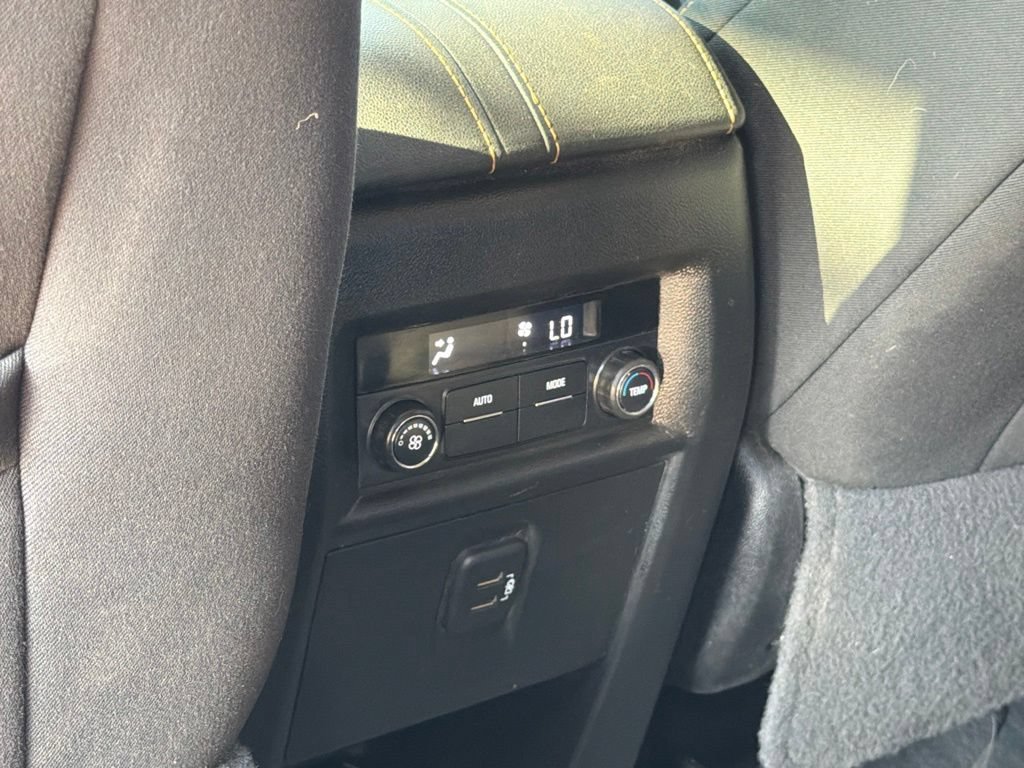 Used 2019 Chevrolet Traverse LT w/ LPO, Floor Liner Package AWD/4WD image 30