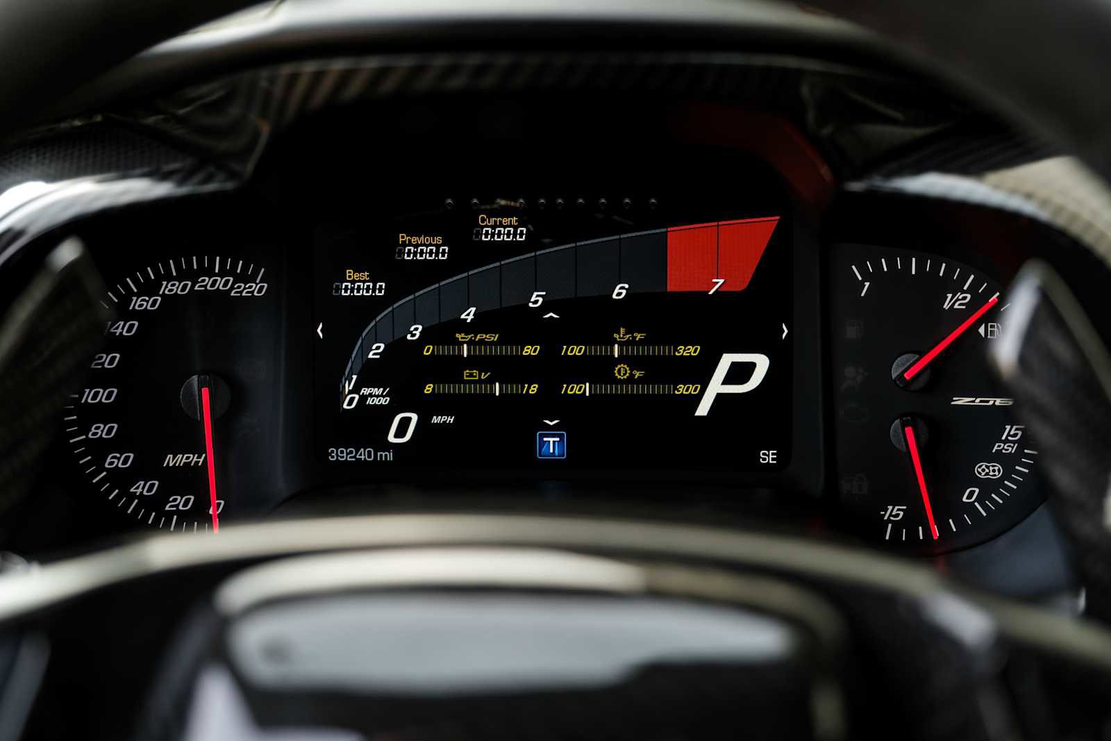 Used 2015 Chevrolet Corvette Z06 w/ 3LZ Preferred Equipment Group image 21