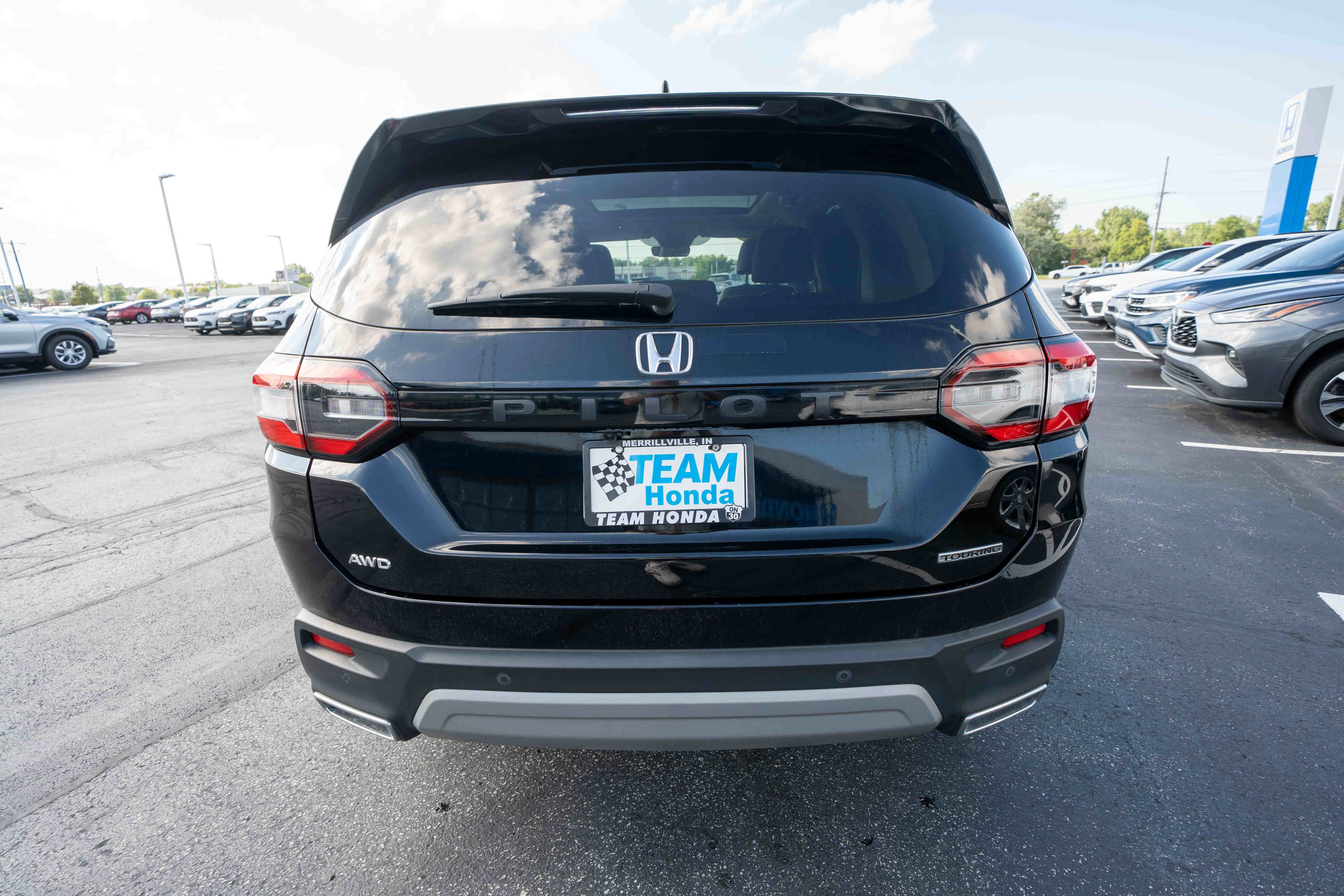 Used 2025 Honda Pilot Touring image 5