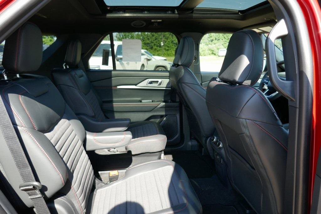 New 2025 Ford Explorer ST-Line w/ Premium Package image 12