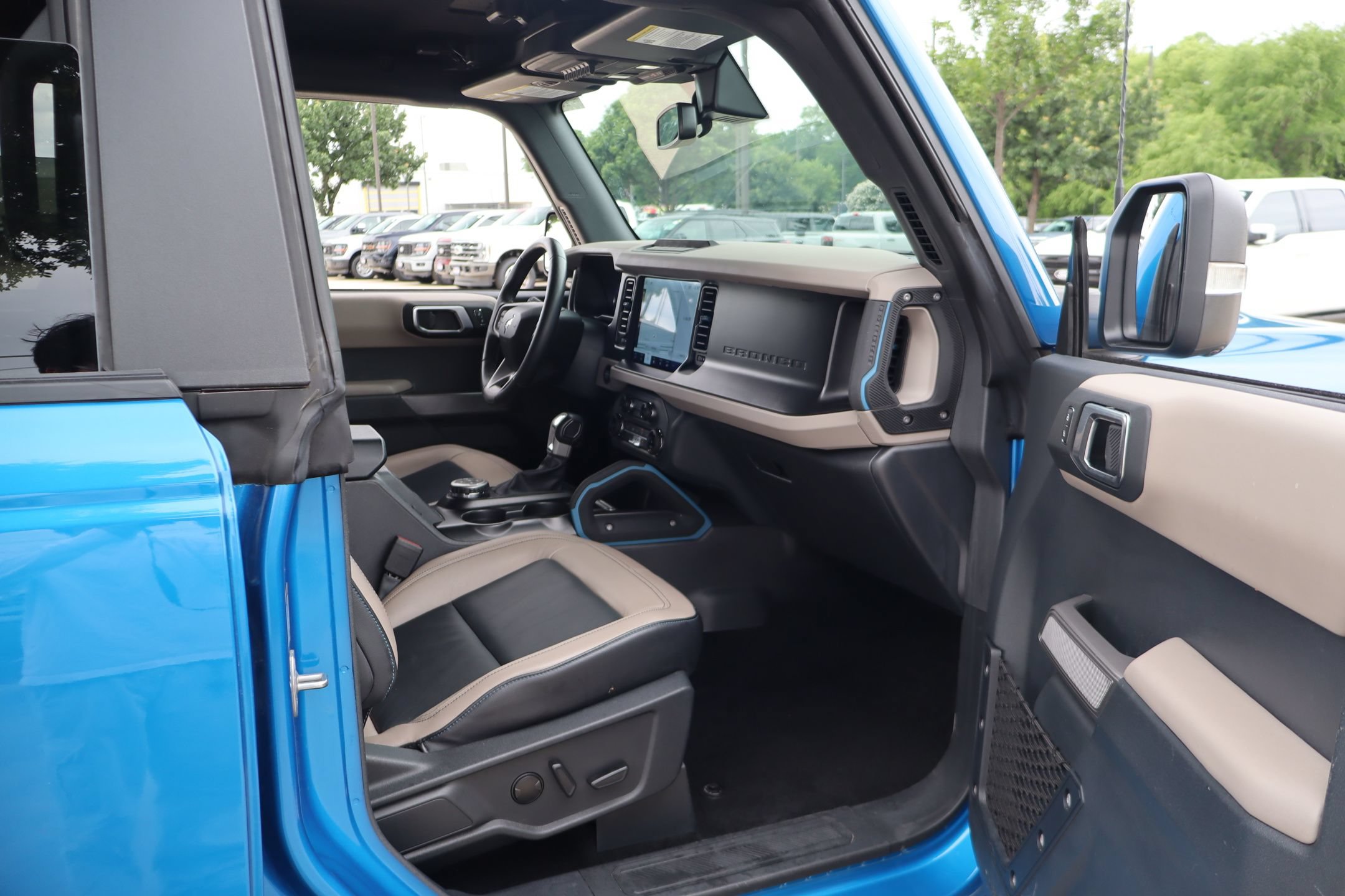 Used 2022 Ford Bronco Wildtrak AWD/4WD image 29