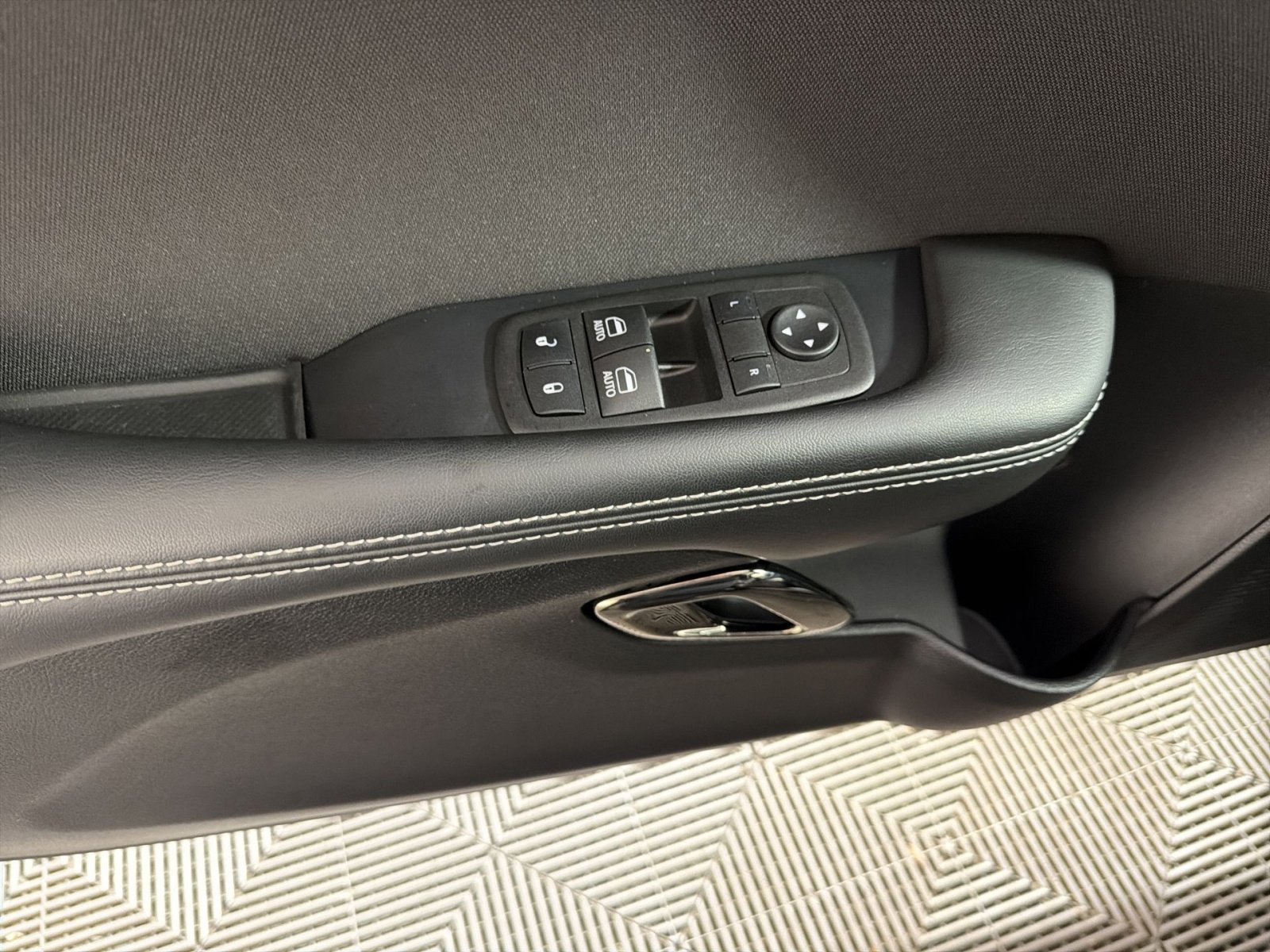 Used 2023 Dodge Challenger SRT Hellcat image 15