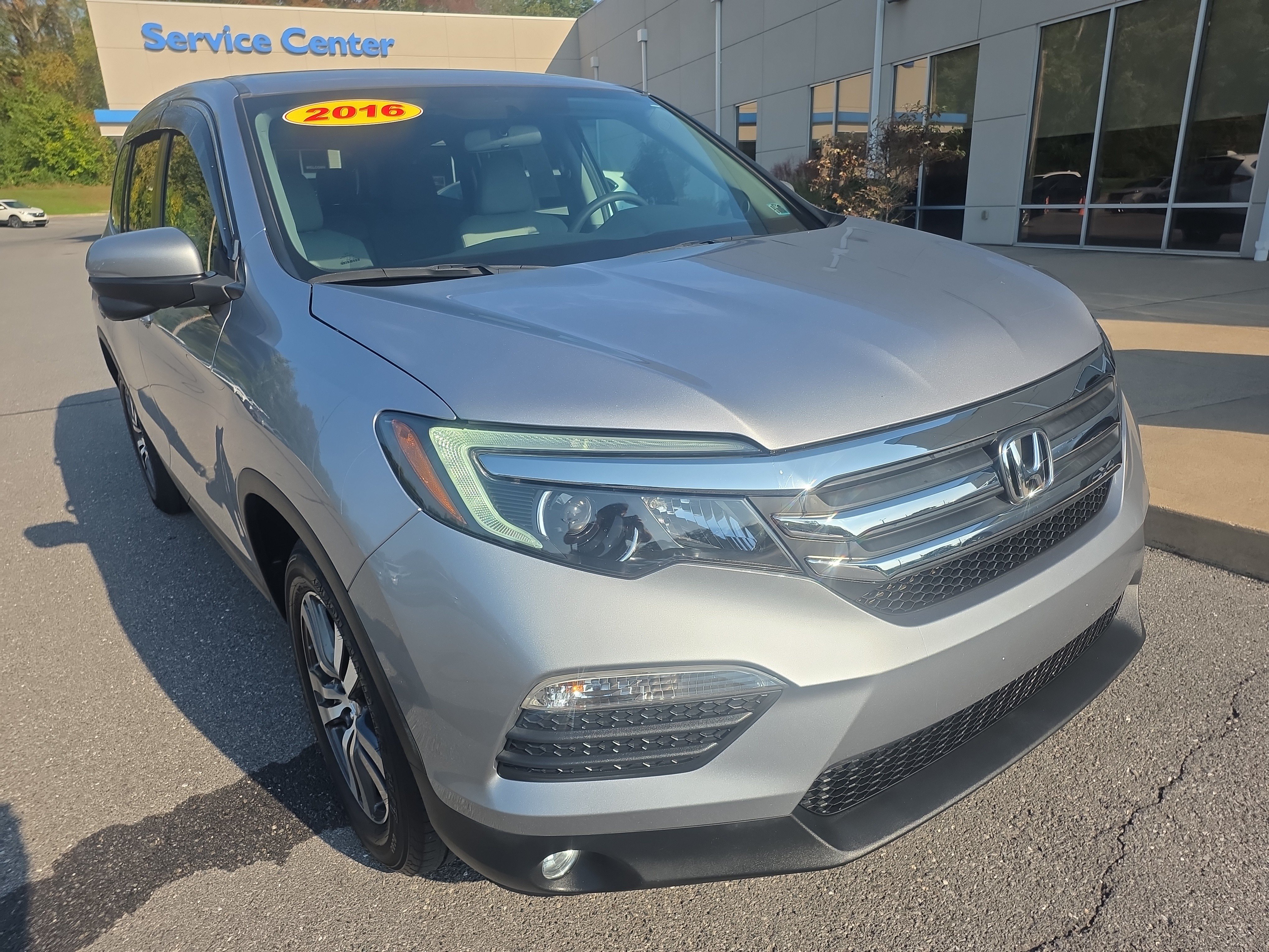 Used 2016 Honda Pilot EX image 3