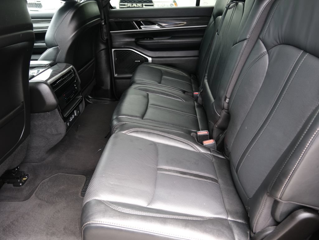 Used 2022 Jeep Wagoneer Series II AWD/4WD image 31