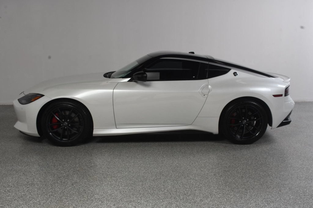 Used 2024 Nissan Z Performance w/ Floor Mat Package RWD image 3