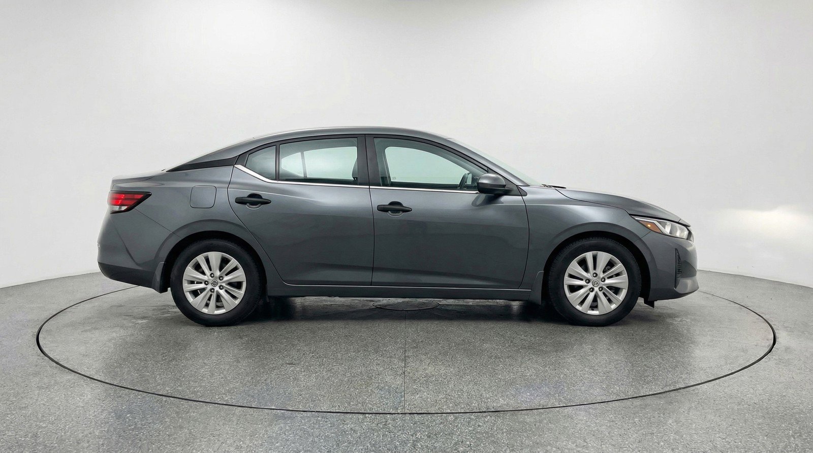 Used 2025 Nissan Sentra S FWD image 11