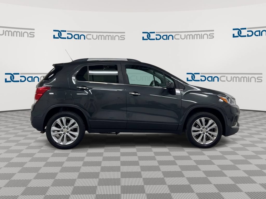 Used 2017 Chevrolet Trax Premier AWD/4WD image 9