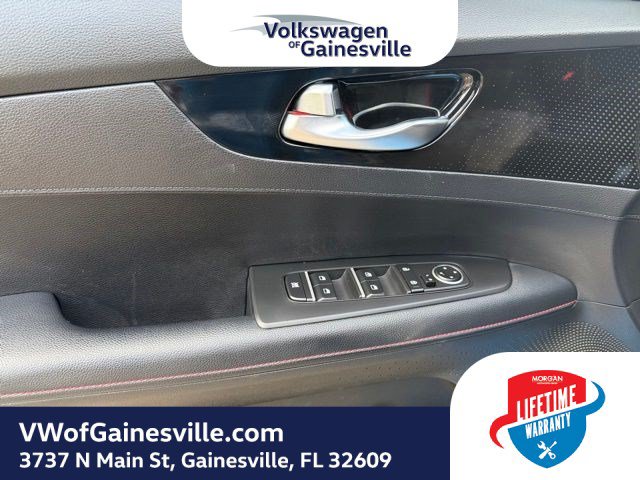 Used 2022 Kia Forte GT w/ GT Technology Package FWD image 16