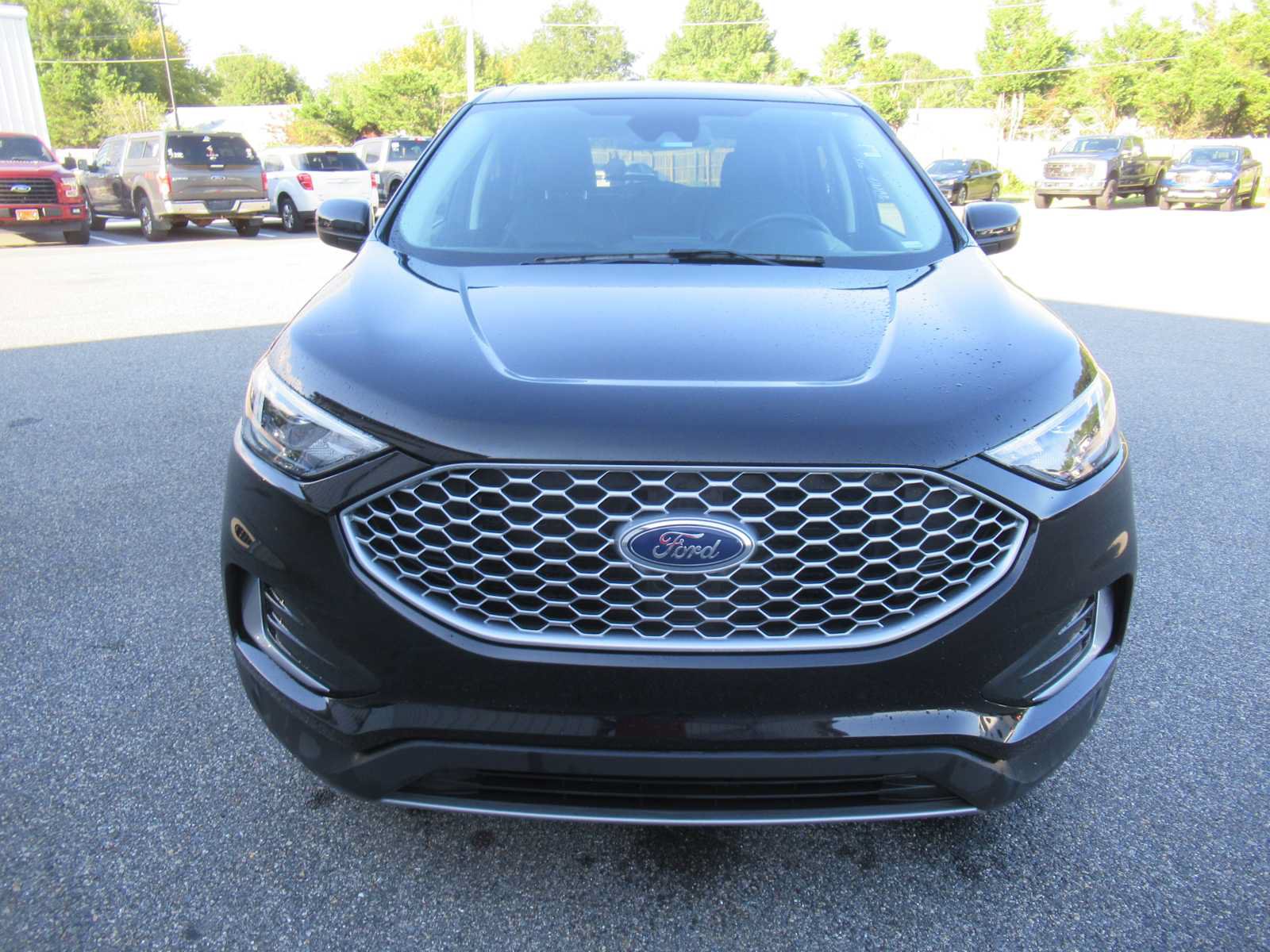 Used 2024 Ford Edge SEL AWD/4WD image 2
