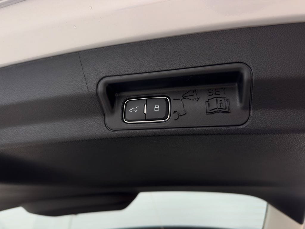 New 2026 Ford Explorer Active w/ Active Comfort Package RWD image 33