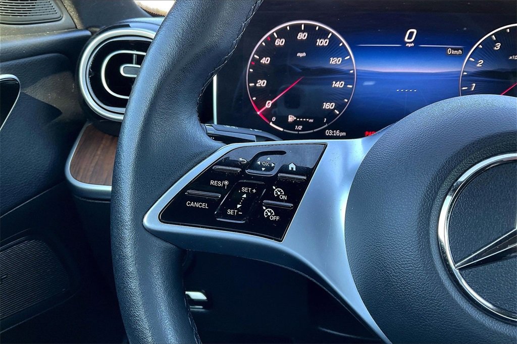 Used 2025 Mercedes-Benz C 300 4MATIC Sedan image 20