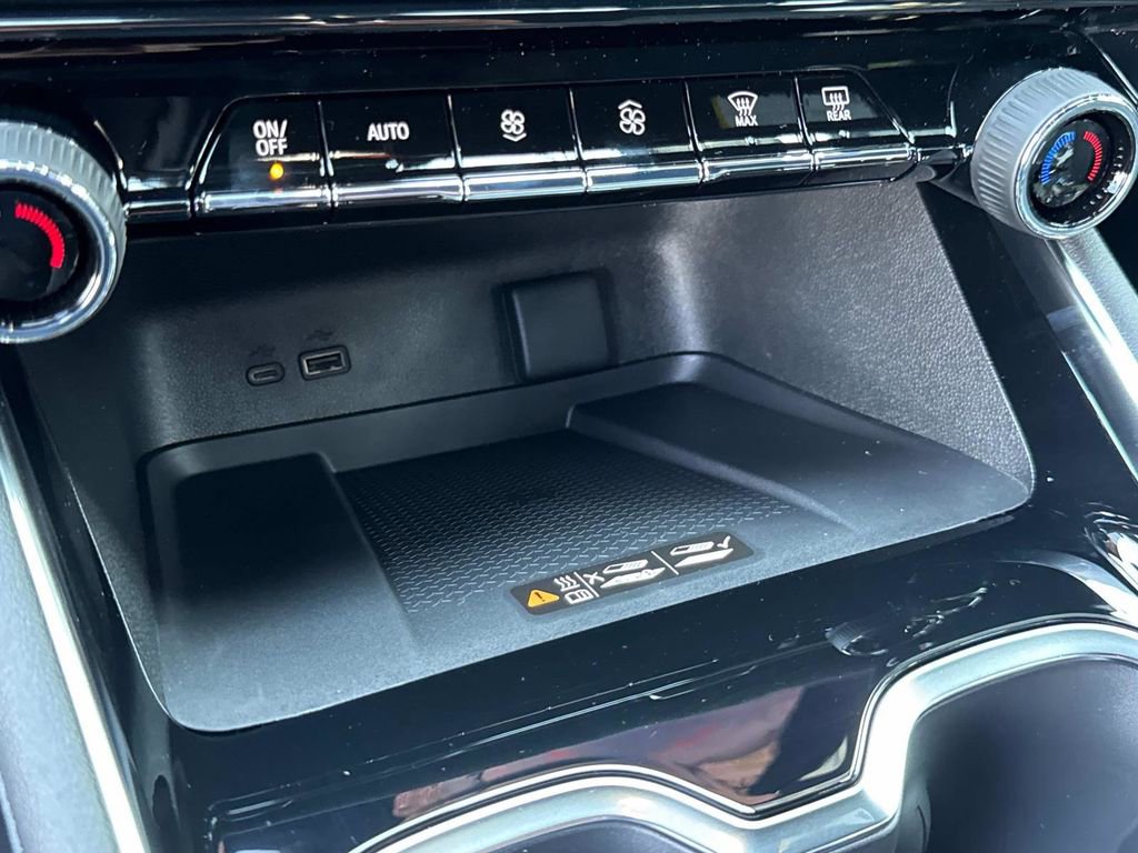 New 2026 Chevrolet Traverse LT w/ Driver Confidence Package FWD image 29