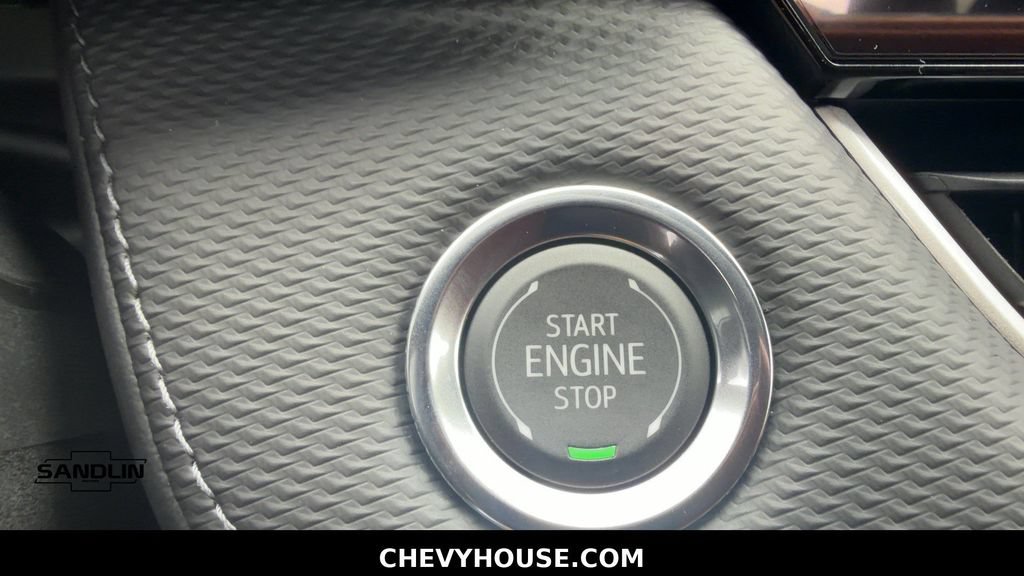 New 2027 Chevrolet Equinox LT w/ Convenience Package II FWD image 29