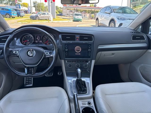 Used 2018 Volkswagen Golf Alltrack SE AWD/4WD image 11