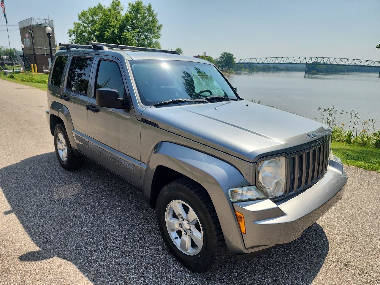 Used 2012 Jeep Liberty Sport w/ Popular Equipment Group AWD/4WD image 7