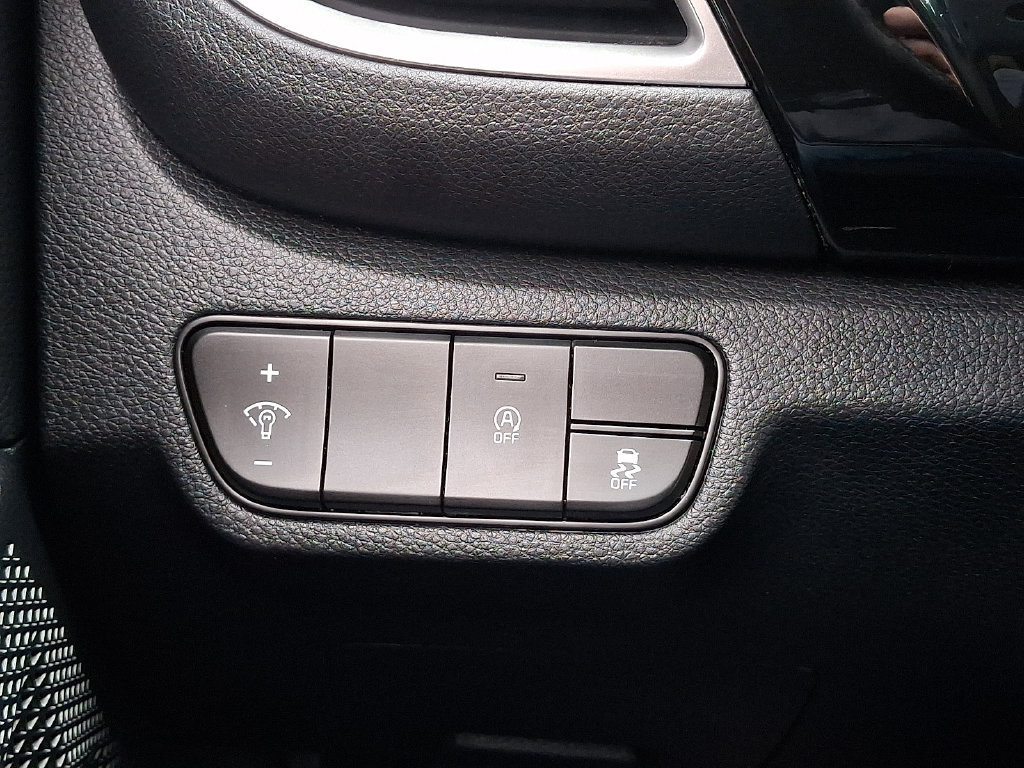 Used 2024 Kia Seltos S AWD/4WD image 35