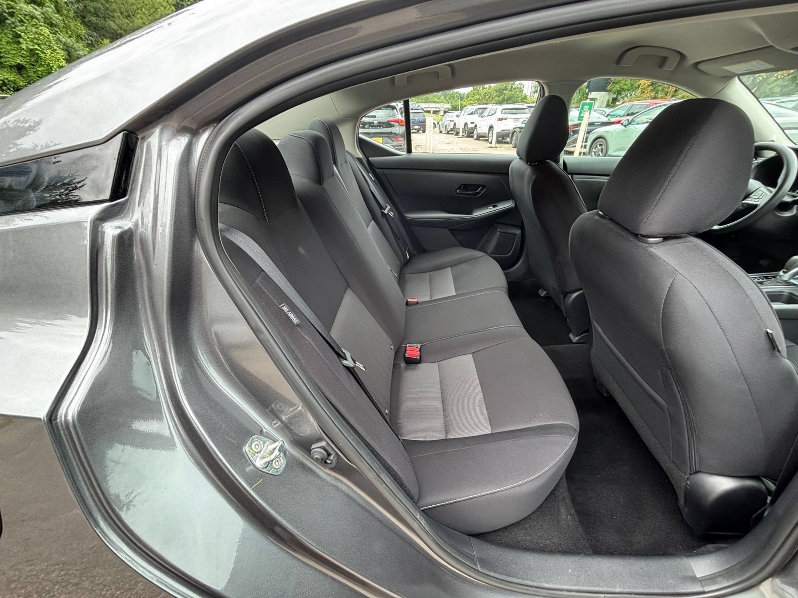 Used 2025 Nissan Sentra SV FWD image 36