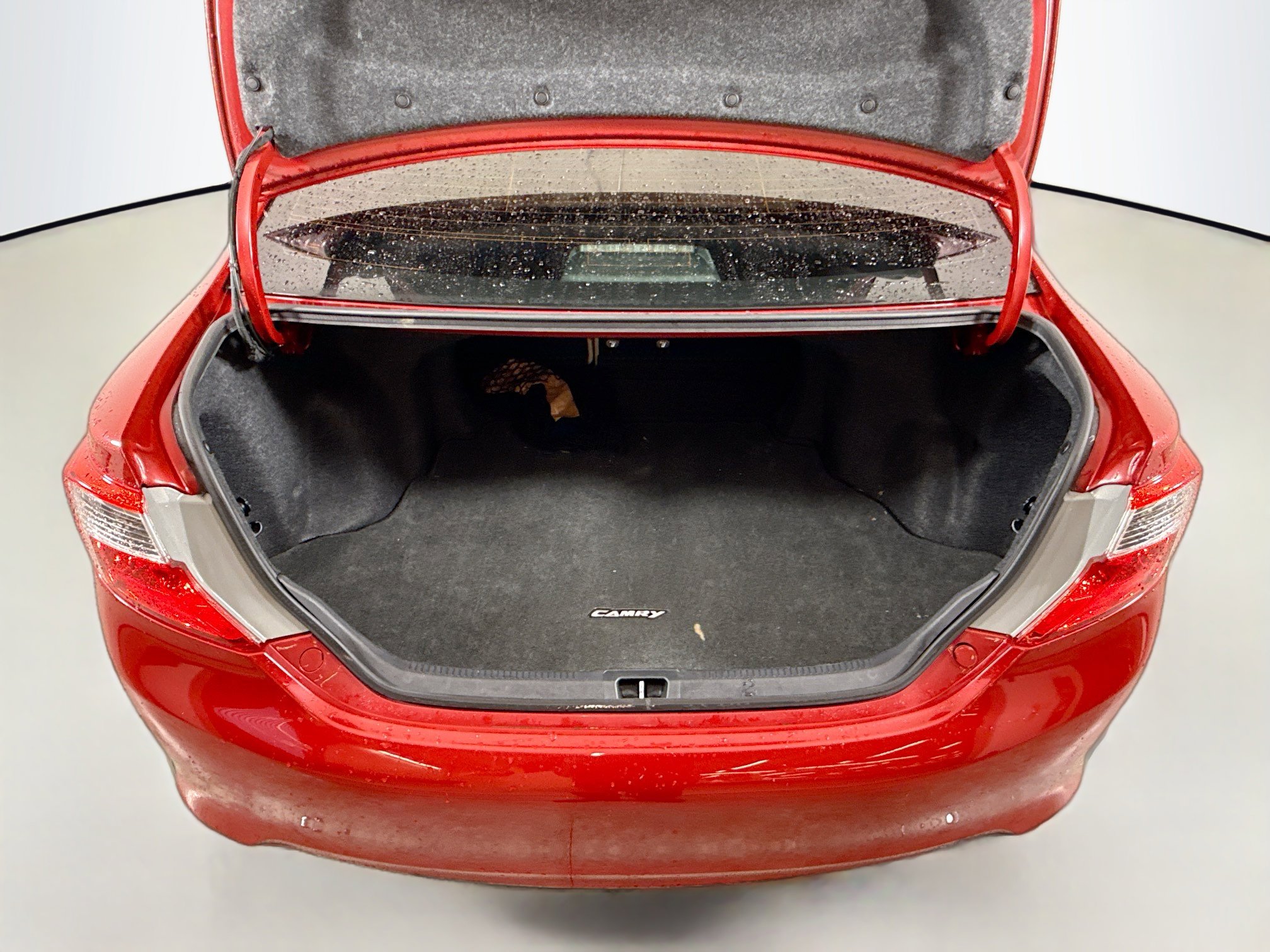 Used 2013 Toyota Camry XLE image 24