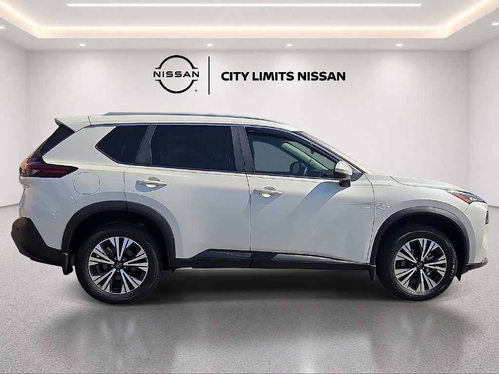 Used 2022 Nissan Rogue SV w/ SV Premium Package FWD image 6