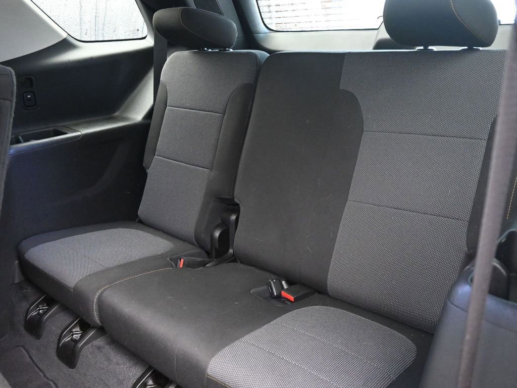Used 2021 Chevrolet Traverse LT image 21