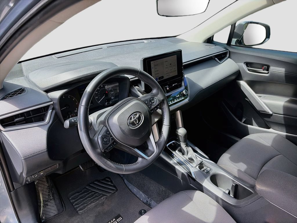 Used 2024 Toyota Corolla Cross LE FWD image 9