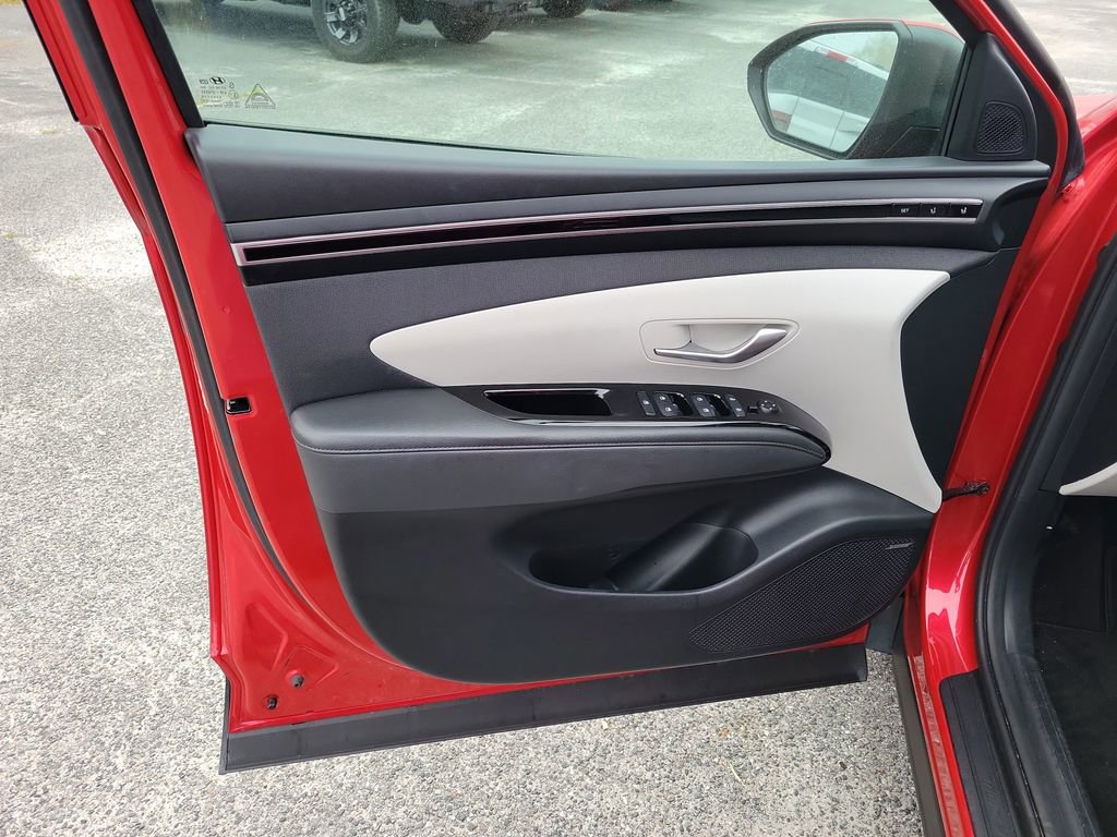 Used 2022 Hyundai Tucson Limited w/ Cargo Package image 11