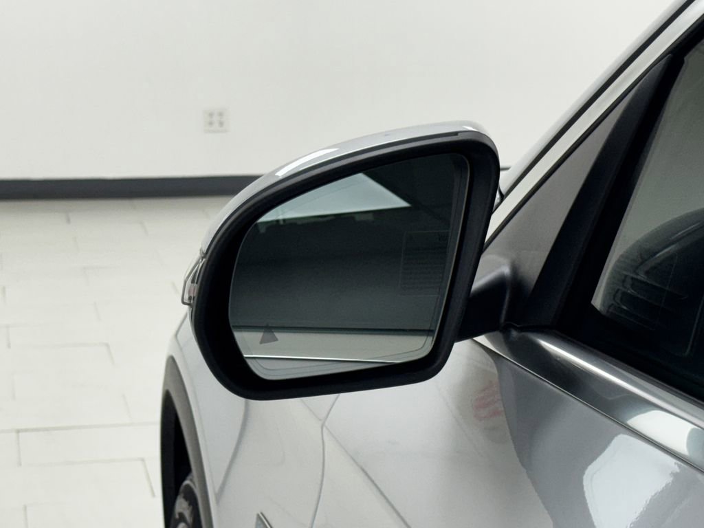 Used 2020 Mercedes-Benz GLC 350e 4MATIC image 43