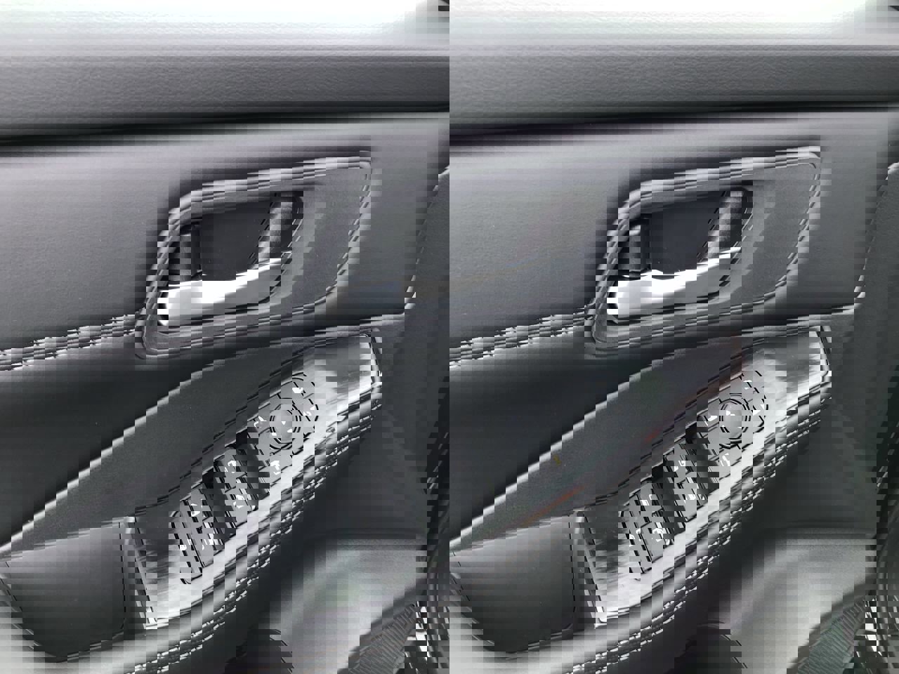 New 2026 Nissan Rogue Dark Armor image 21