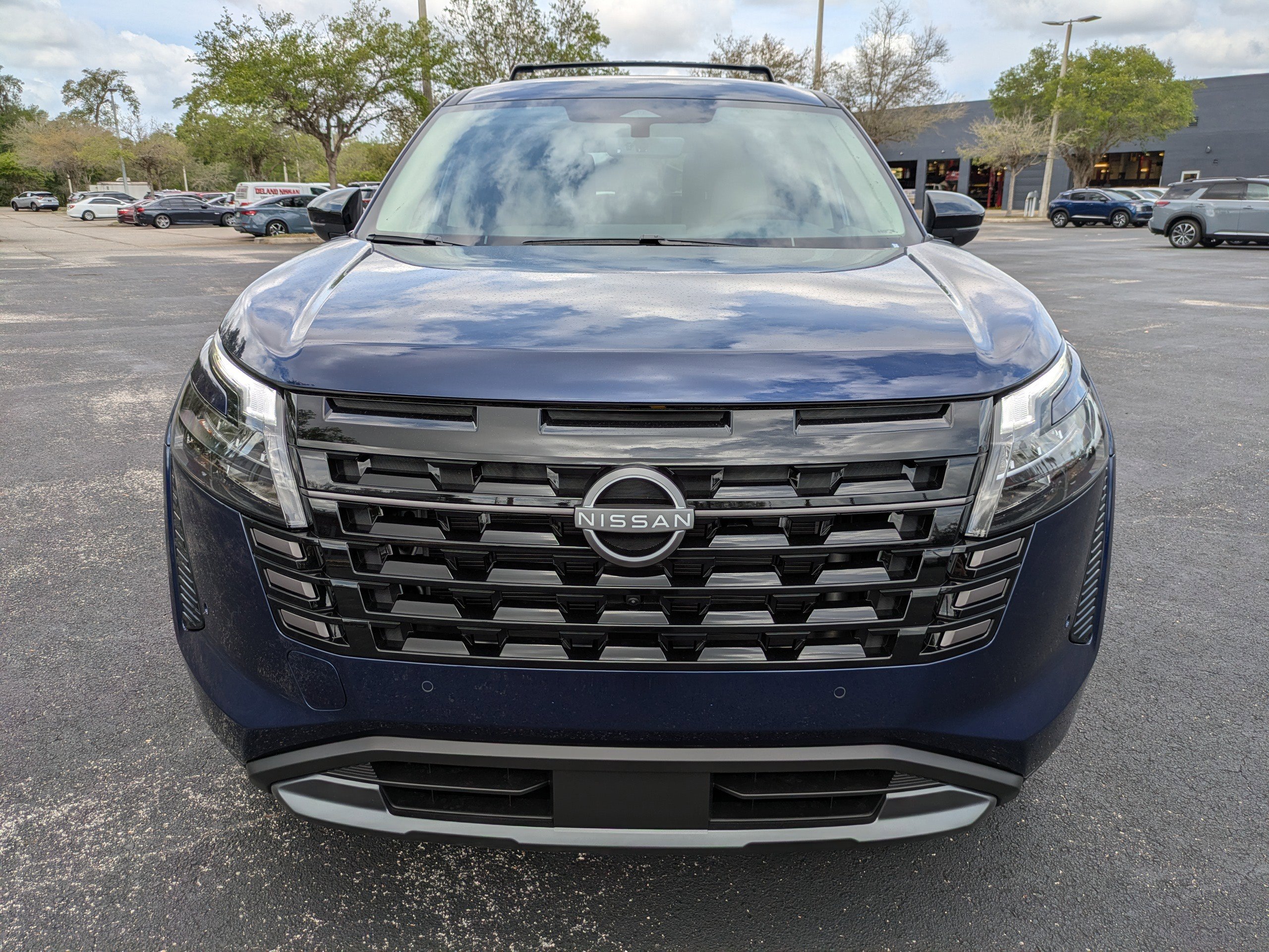 New 2026 Nissan Pathfinder SL FWD image 9