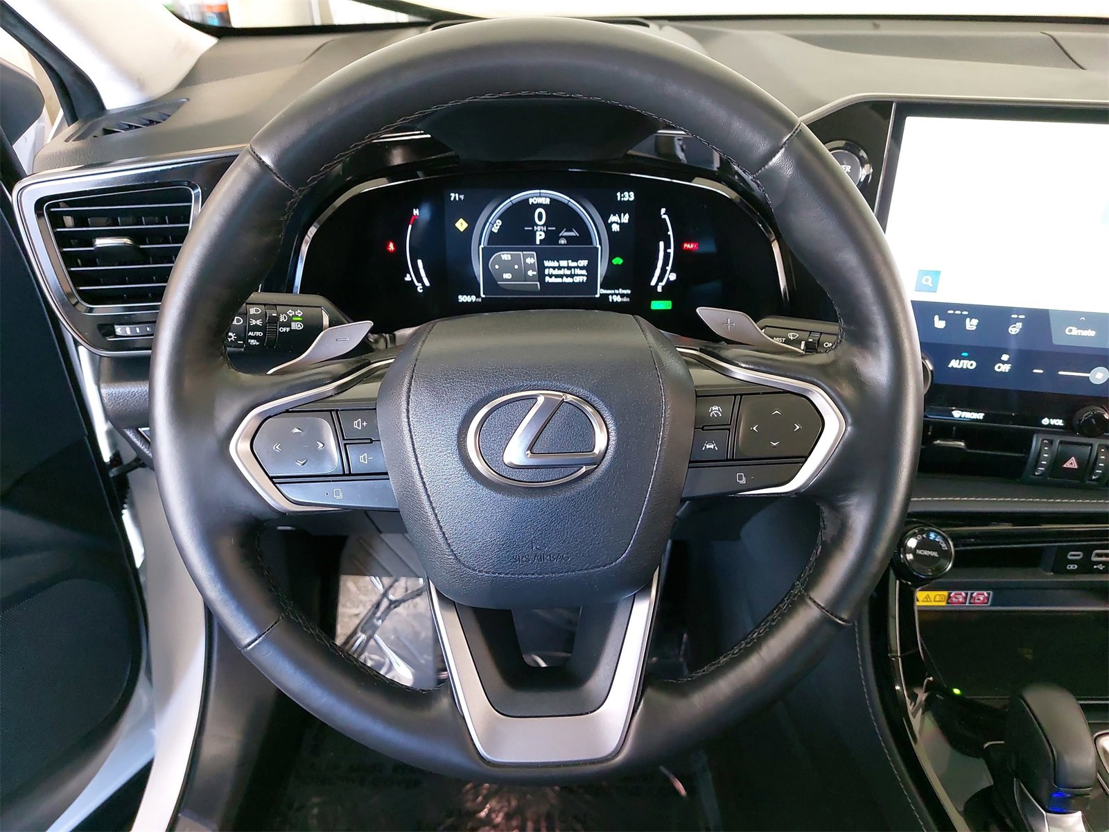 Used 2025 Lexus NX 350h AWD w/ Premium Package image 17