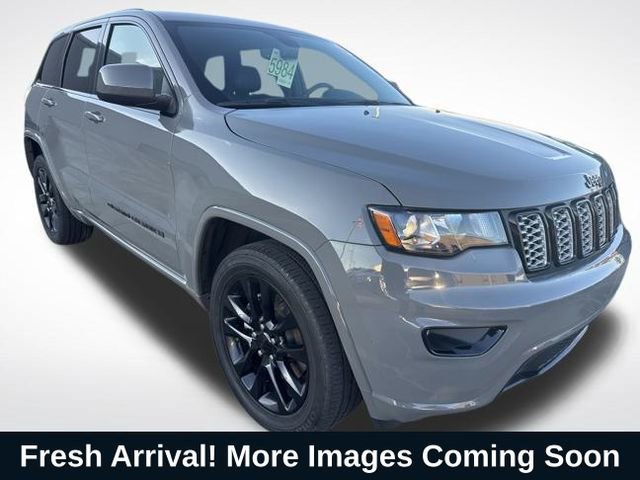 Used 2022 Jeep Grand Cherokee Laredo X image 1