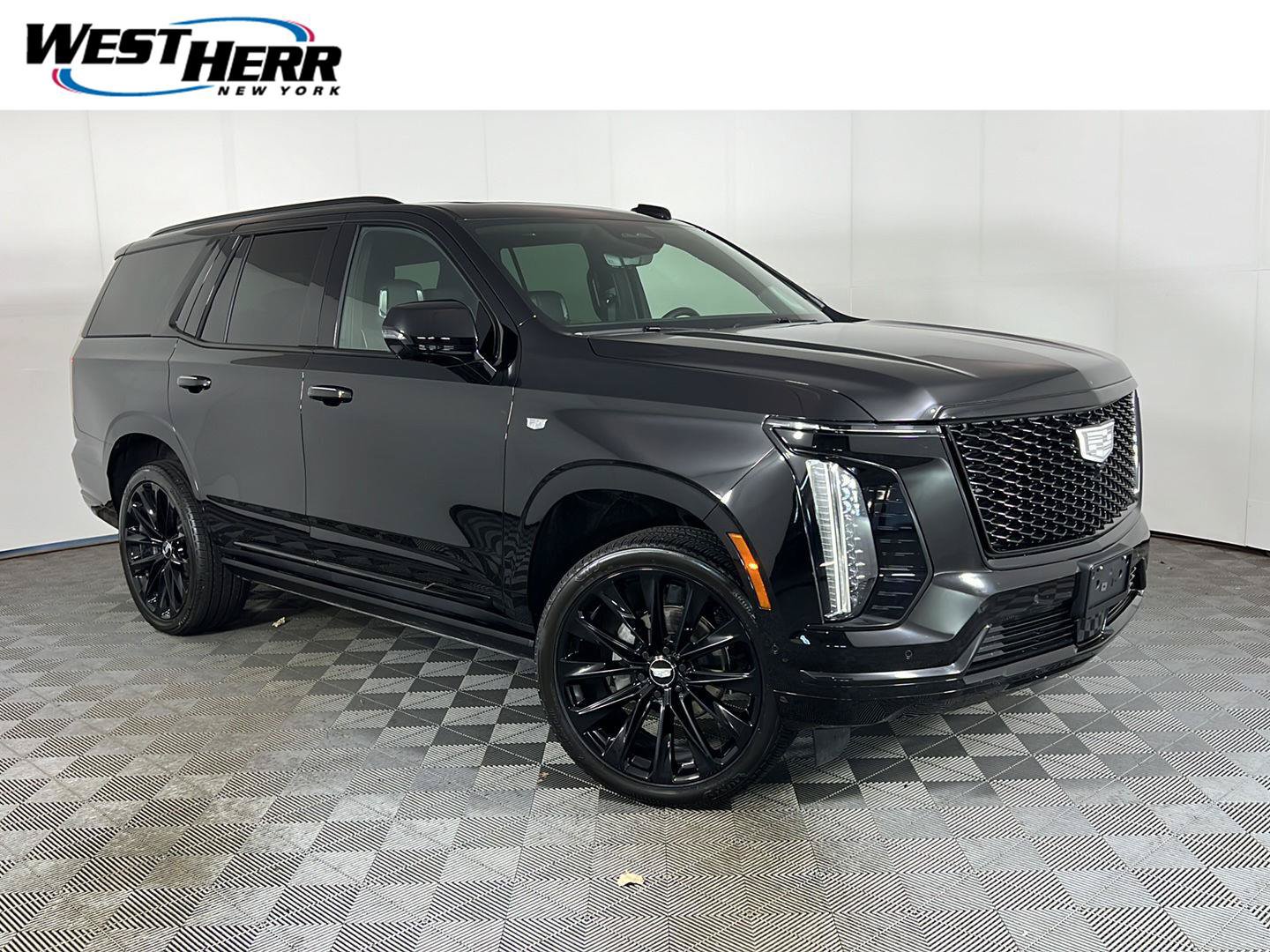 Used 2025 Cadillac Escalade Sport Platinum w/ LPO, ONYX Package AWD/4WD image 1