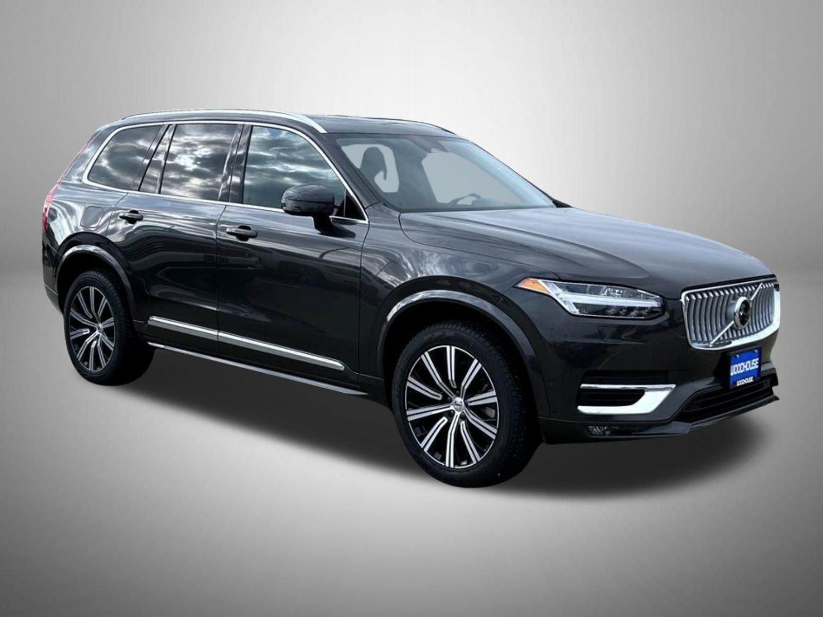 Used 2024 Volvo XC90 B6 Plus image 3