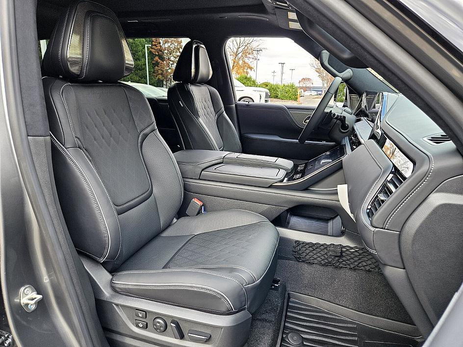 New 2026 INFINITI QX80 Autograph w/ Premium Cargo Package image 15