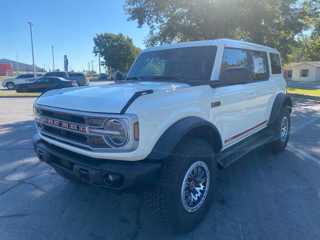 New 2026 Ford Bronco Outer Banks w/ Sasquatch Package AWD/4WD image 3