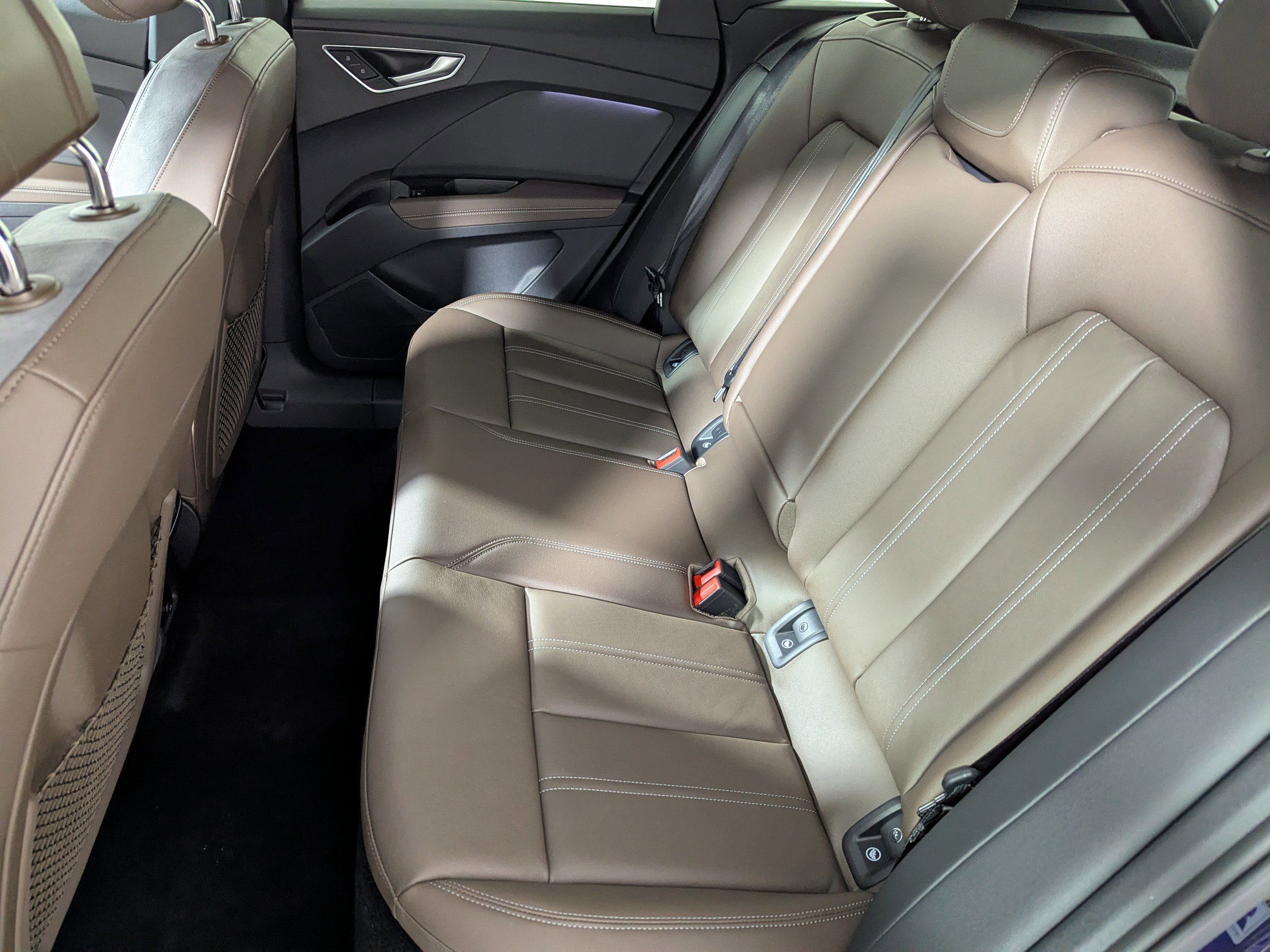 Certified 2026 Audi Q4 e-tron Premium w/ Convenience Package image 32