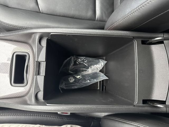 Used 2017 Chevrolet Malibu Hybrid w/ Leather Package image 26