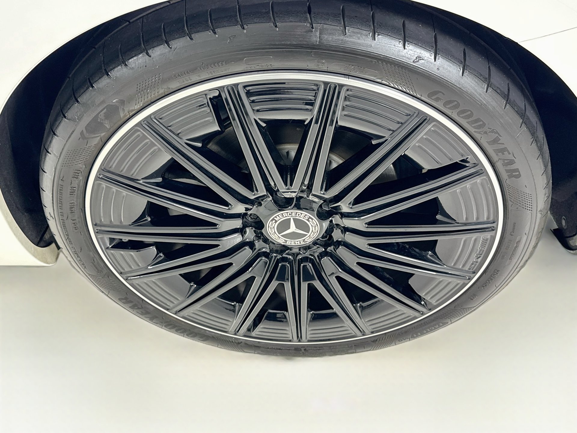 Used 2024 Mercedes-Benz CLE 300 4MATIC Coupe image 34