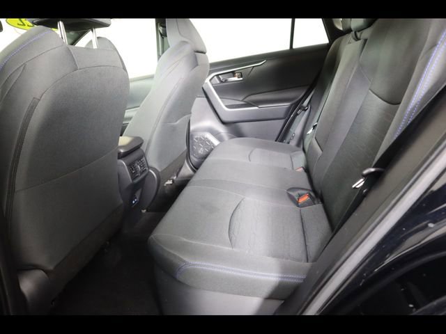 Used 2022 Toyota RAV4 SE w/ Convenience Package image 16