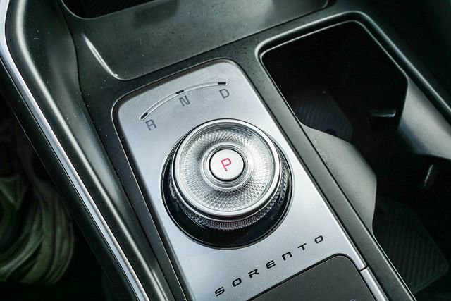 Certified 2025 Kia Sorento EX w/ EX Panoramic Sunroof Package AWD/4WD image 24