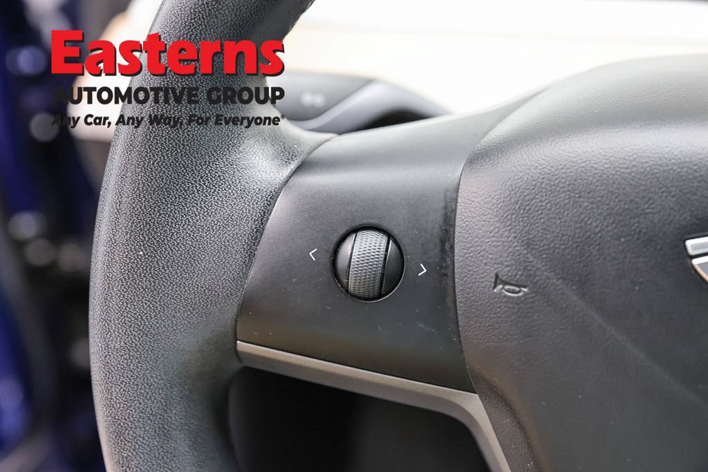 Used 2020 Tesla Model 3 Standard Range RWD image 15