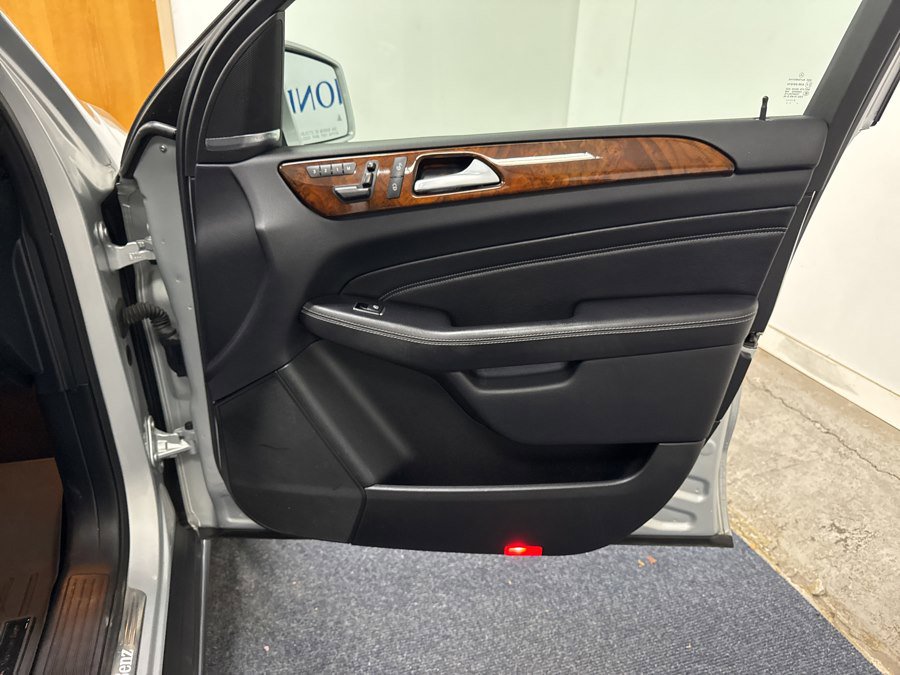 Used 2015 Mercedes-Benz ML 350 4MATIC image 19