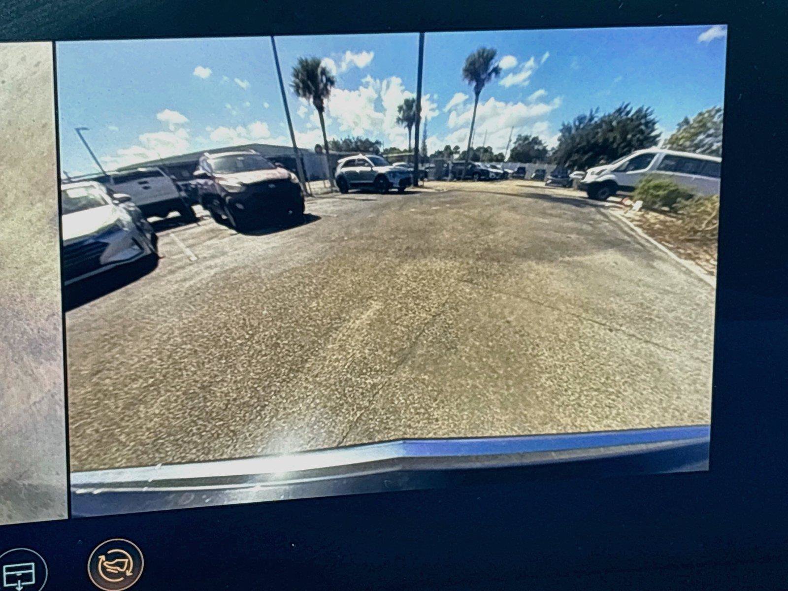 Used 2024 Cadillac Lyriq Luxury RWD image 14