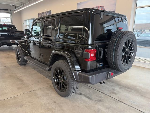Used 2025 Jeep Wrangler Unlimited Sahara image 6