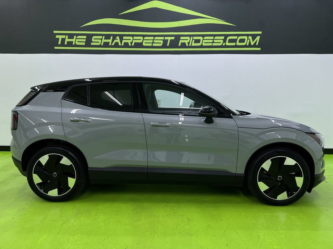 Used 2025 Volvo EX30 Ultra AWD/4WD image 11
