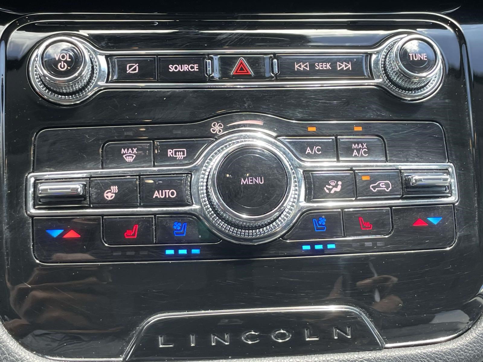 Used 2022 Lincoln Corsair AWD w/ Equipment Group 101A image 32