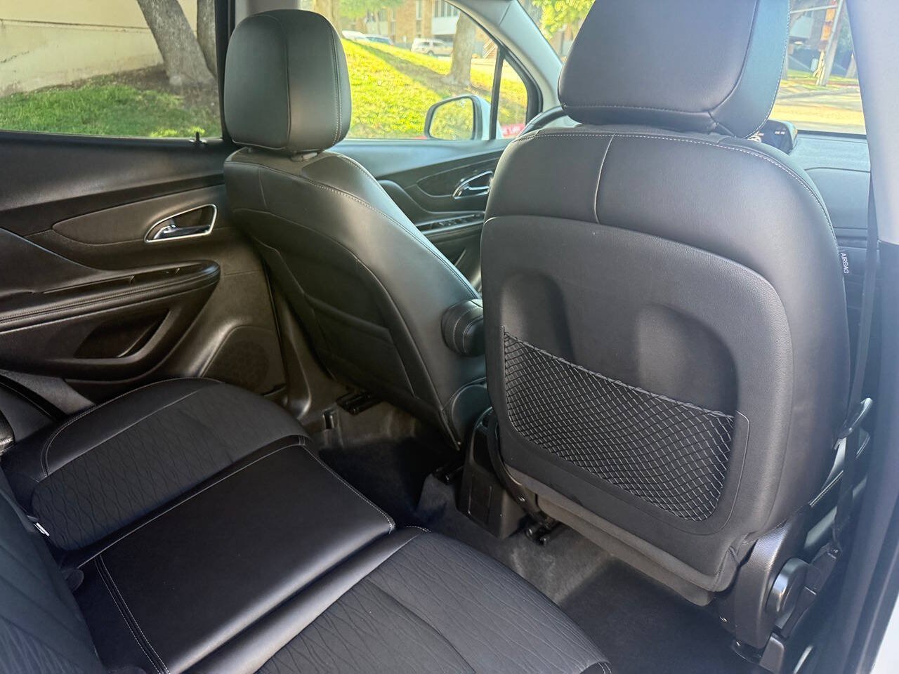 Used 2015 Buick Encore FWD image 17