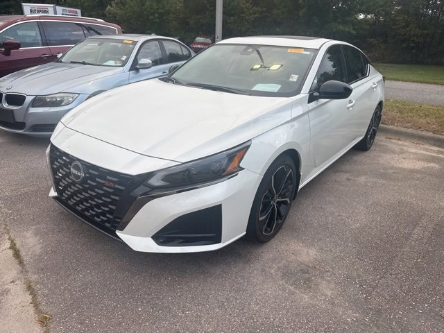 Used 2023 Nissan Altima 2.5 SR w/ SR Premium Package