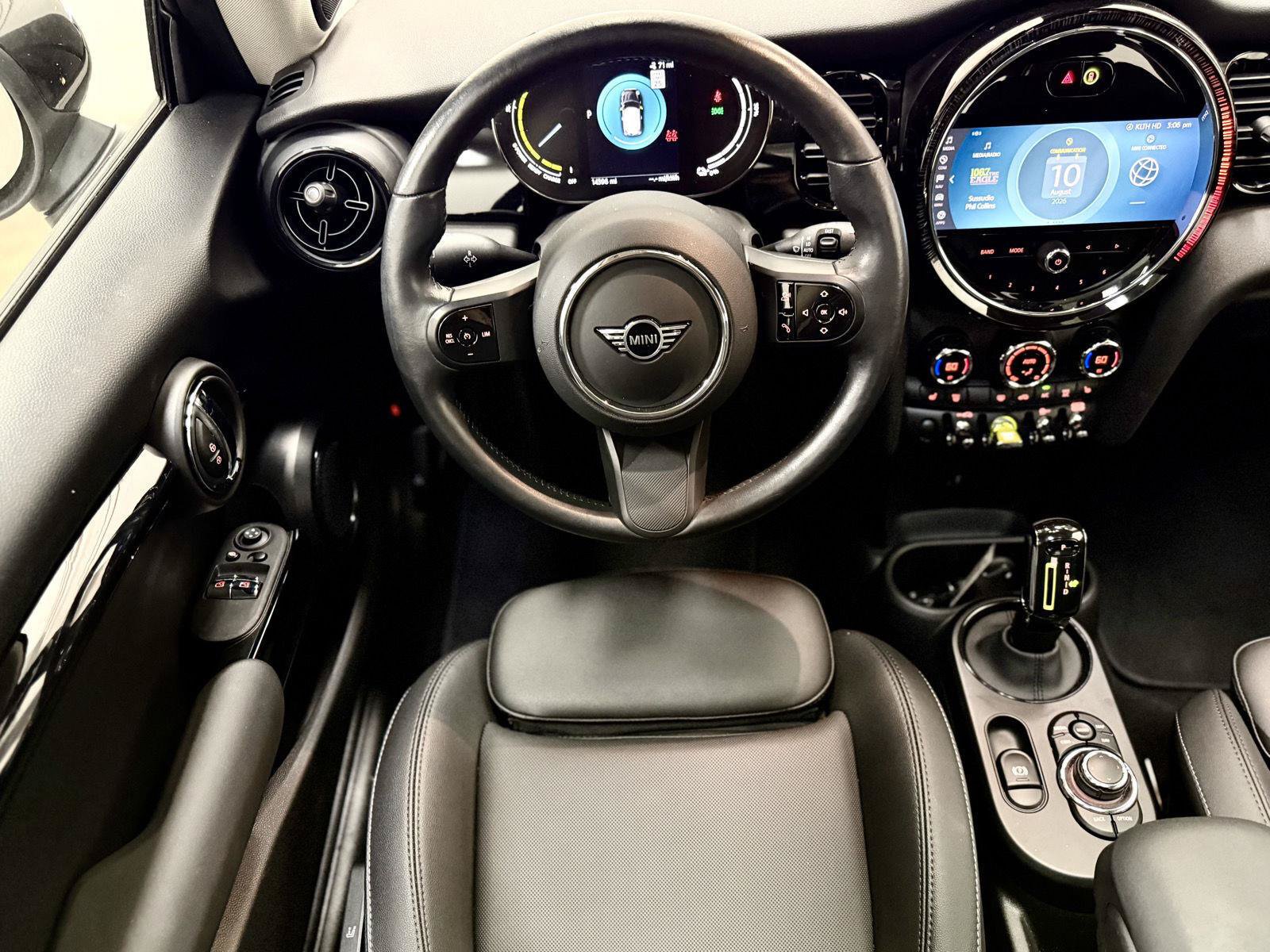 Used 2024 MINI Cooper SE FWD image 2
